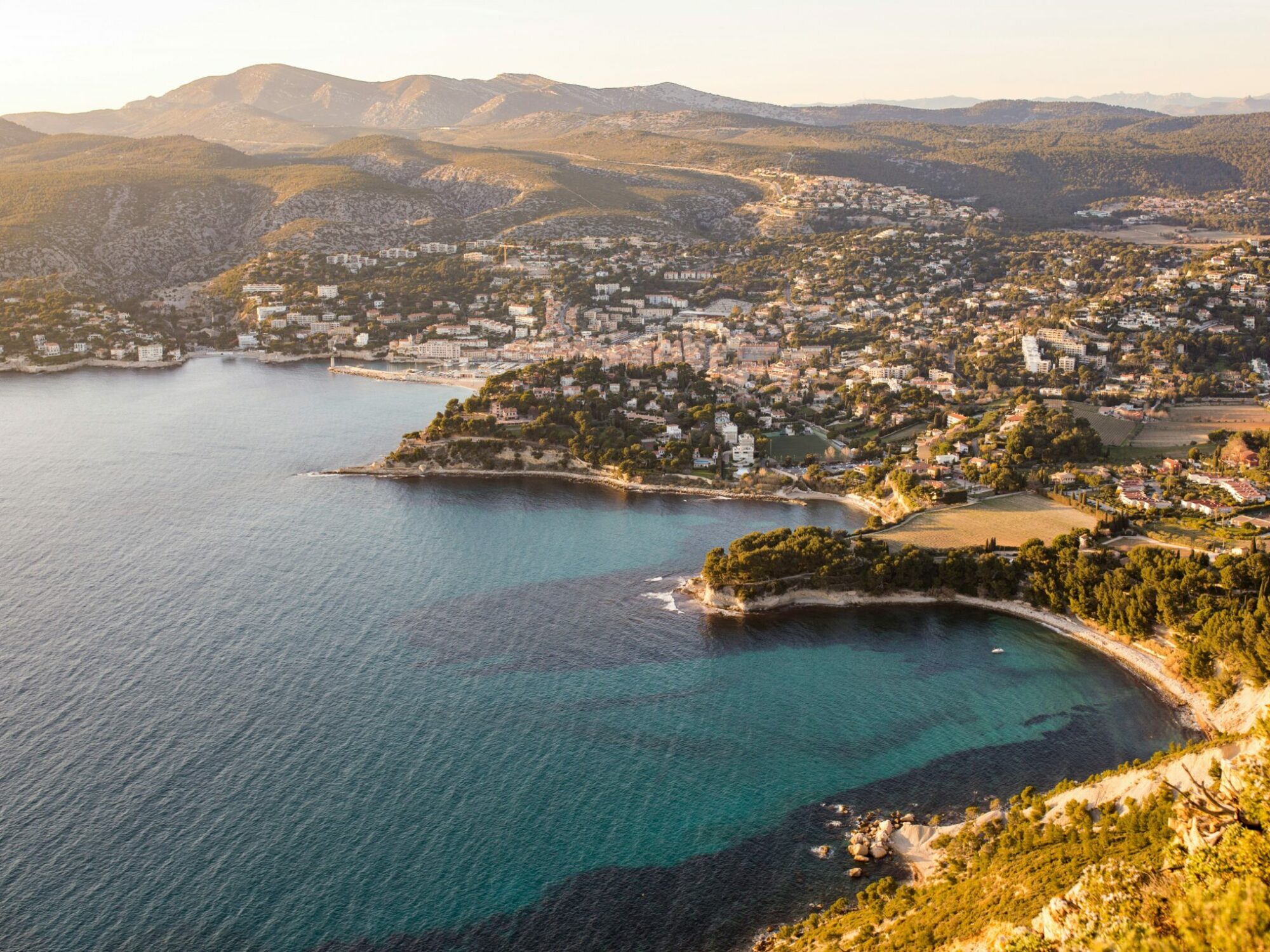 Cassis - baie- arène - corton